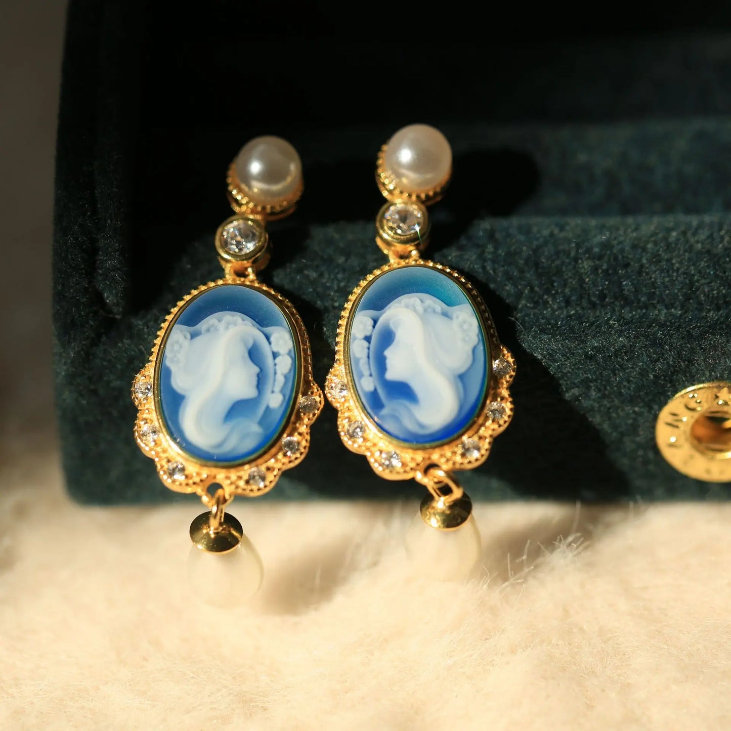 Manufacturers Sell 925 Silver Inlay Cameo Earrings Retro Fashion Earrings