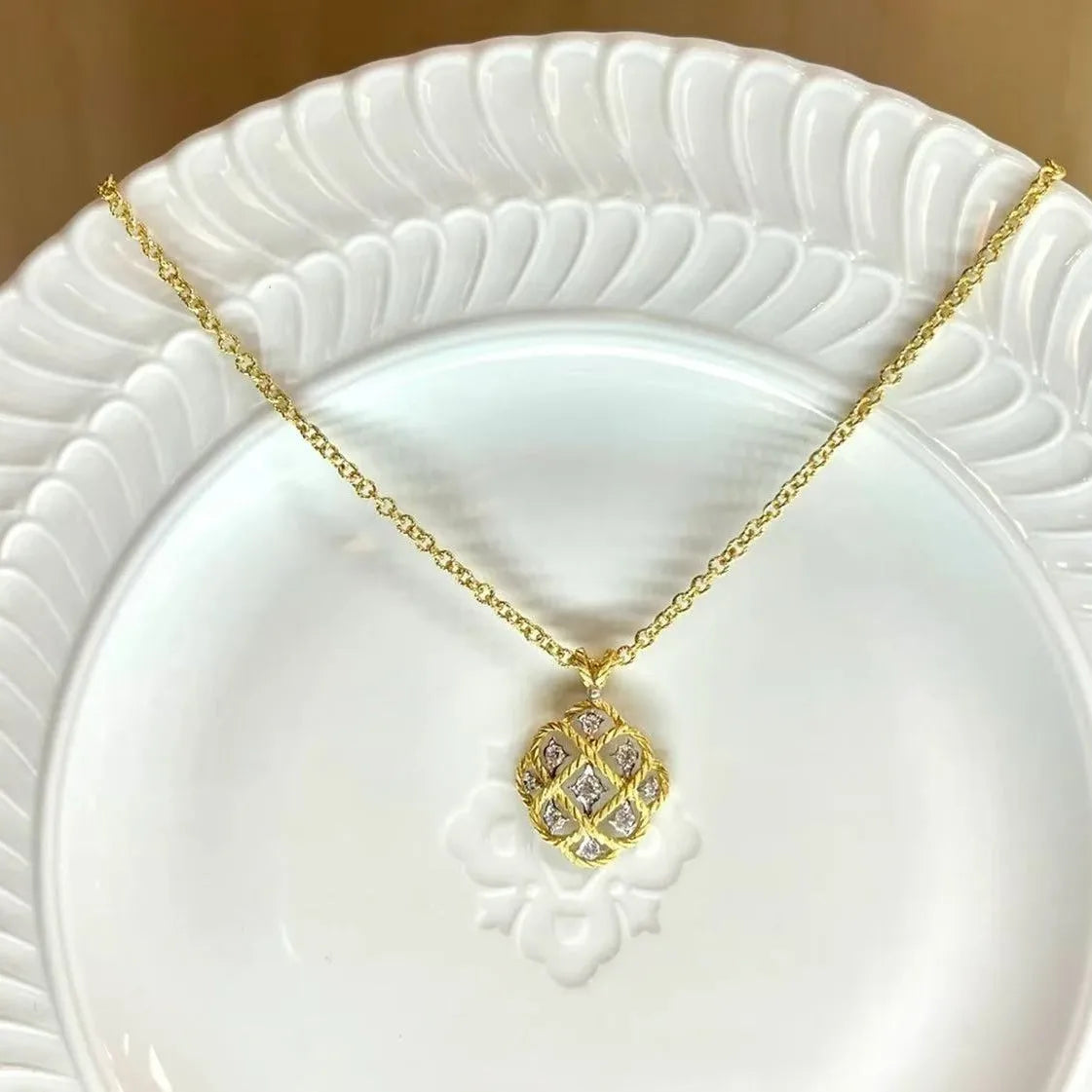 Italian Medieval Style Retro Rhombus Hollow-Out Lace Moissanite Earrings/Ring/Necklace S925 Silver Gold-Plated