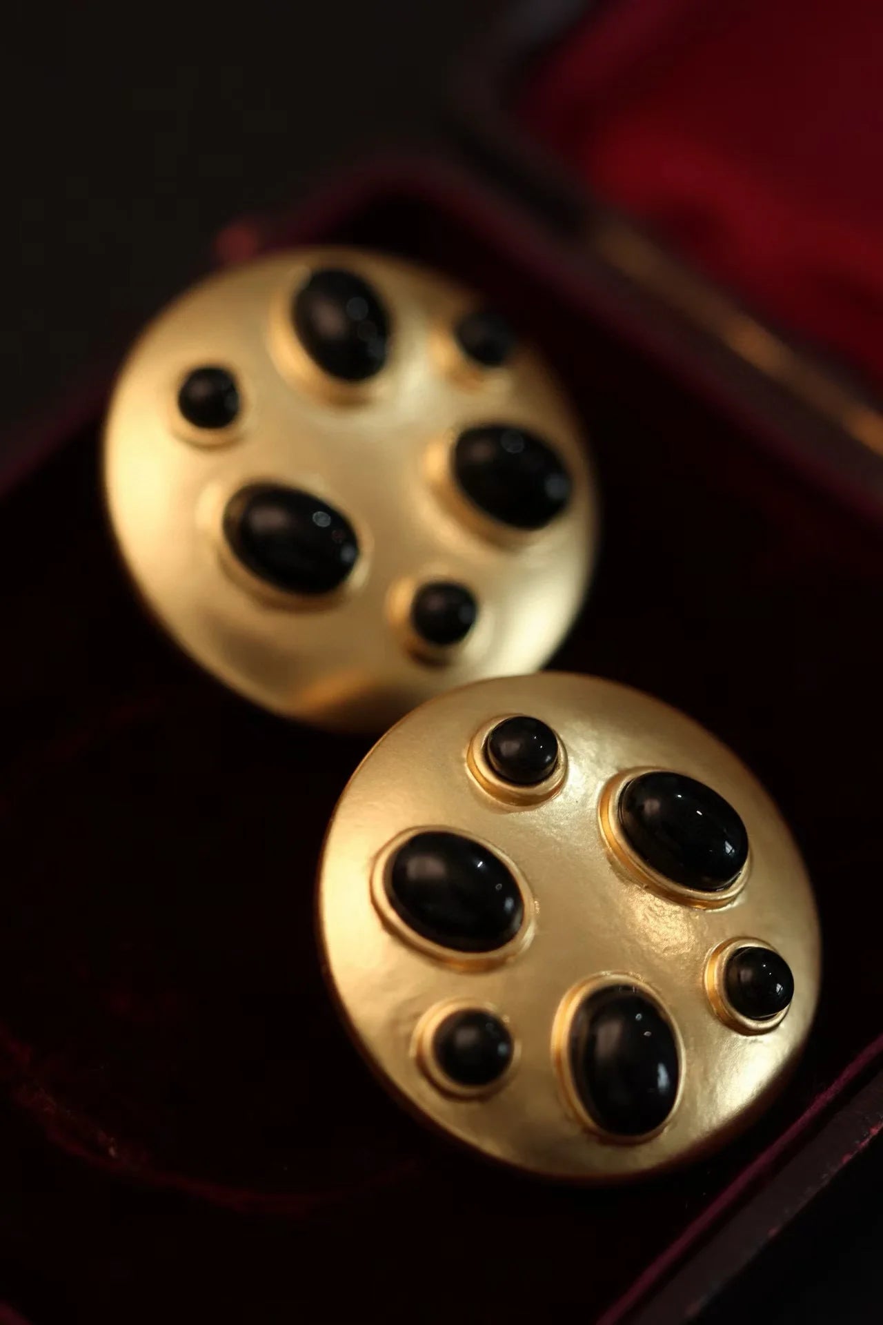 Vintage gold earrings high-end women's jewelry