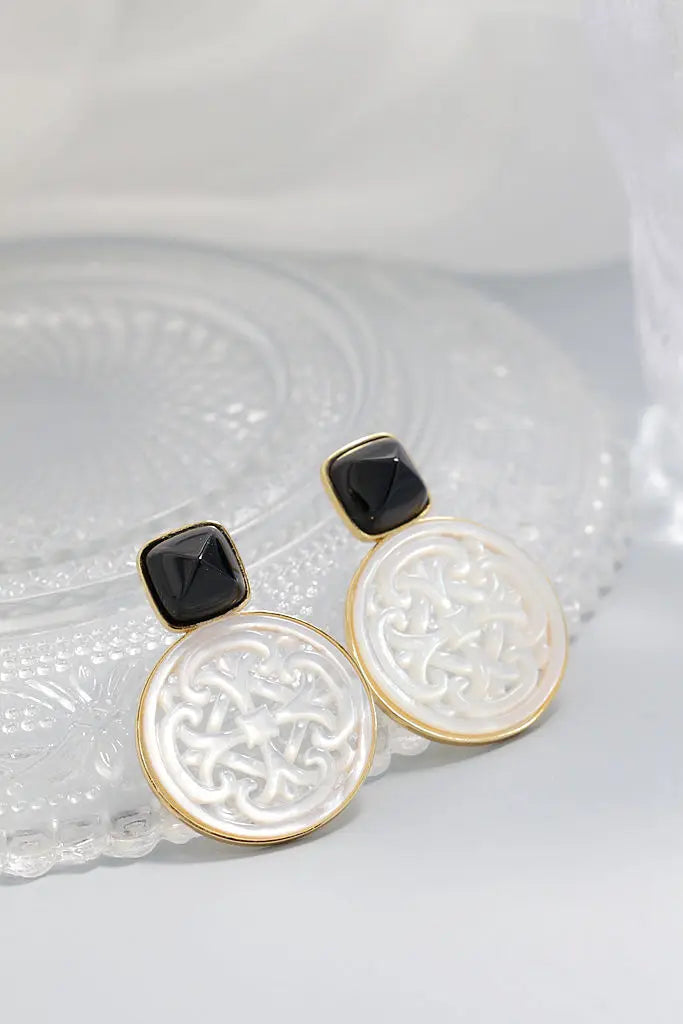 Natural White Shell Openwork 18K Gold Plated Earring Inlaid Black Agate 925 Sterling Silver Earrings Fashion Fine Jewelry Gift