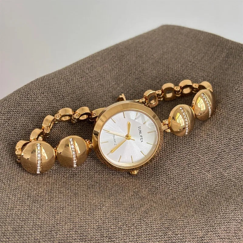 Luxury Antique Ladies Bracelet Round Metal Textured Quartz Watch Stainless Steel Waterproof Women's Watch