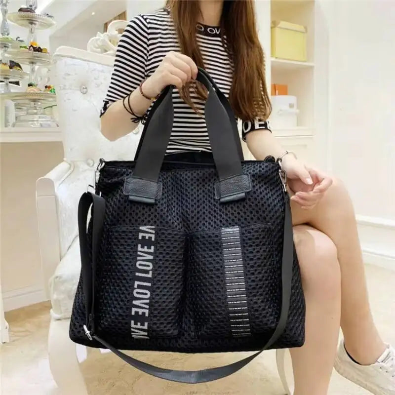 MOTAORA Fashion Totes For Women Nylon Travel Bag Large Capacity Girls Shoulder Bags Female Sport Outdoor Black Handbags New 2025