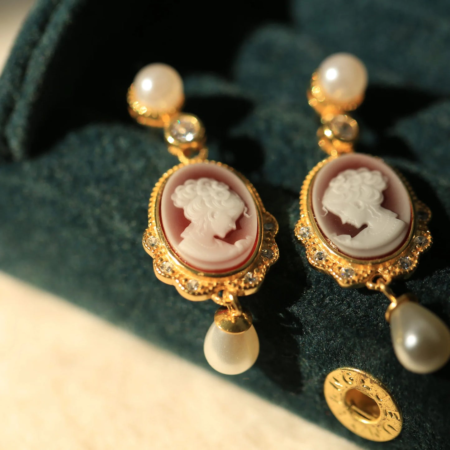 Factory Sales 925 Silver Inlay German Cameo Eardrops Agate Relief Retro Minority Design Antique Style