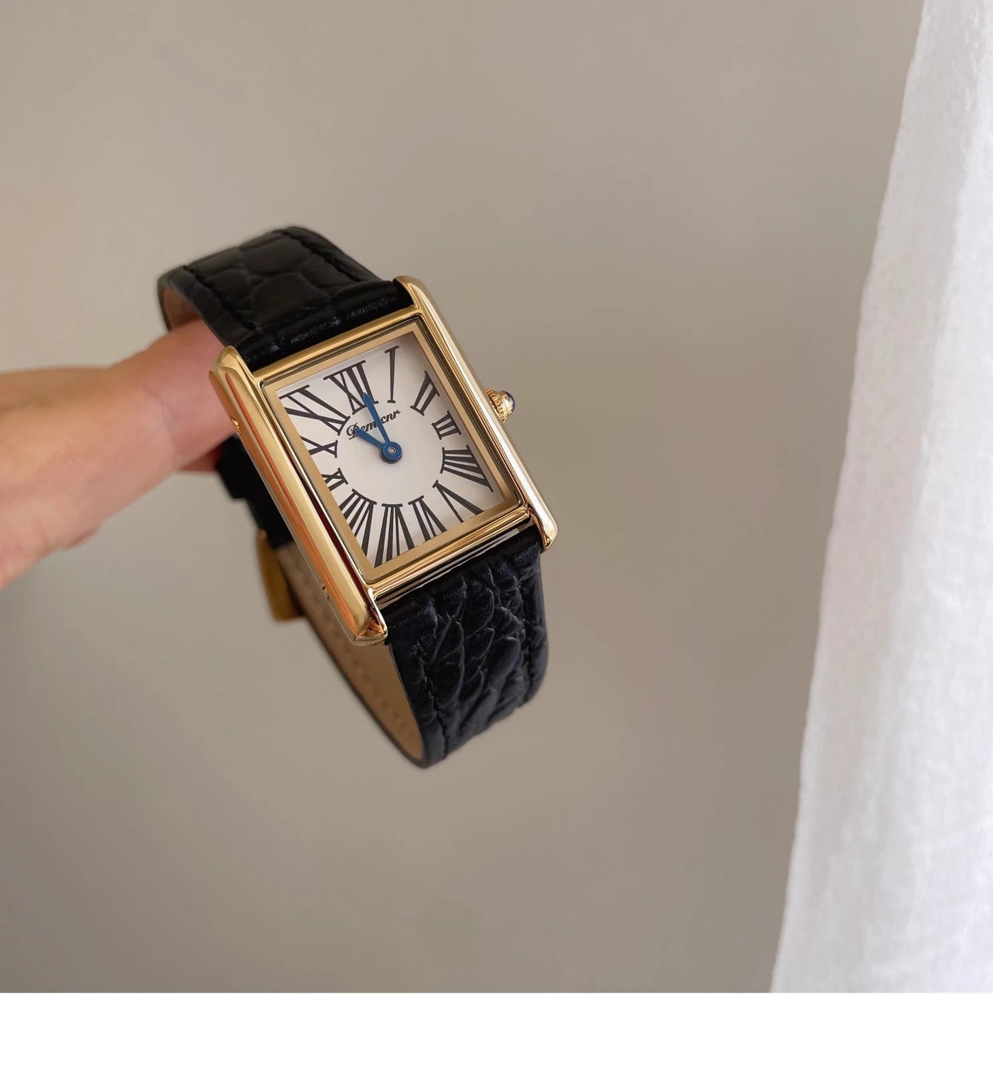 2026 New Luxury Watch Retro Classic Square Leather Quartz Watch Women High Texture Quality Ladies Watch Gift for Women