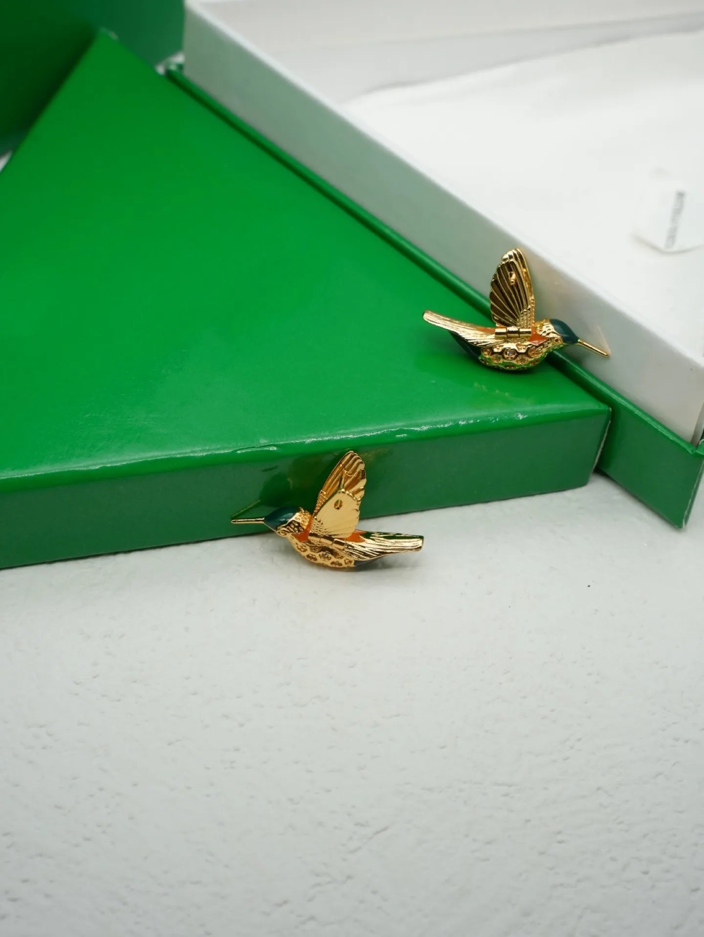 European and American retro new style Feigeo silver and gold diamond stud earrings