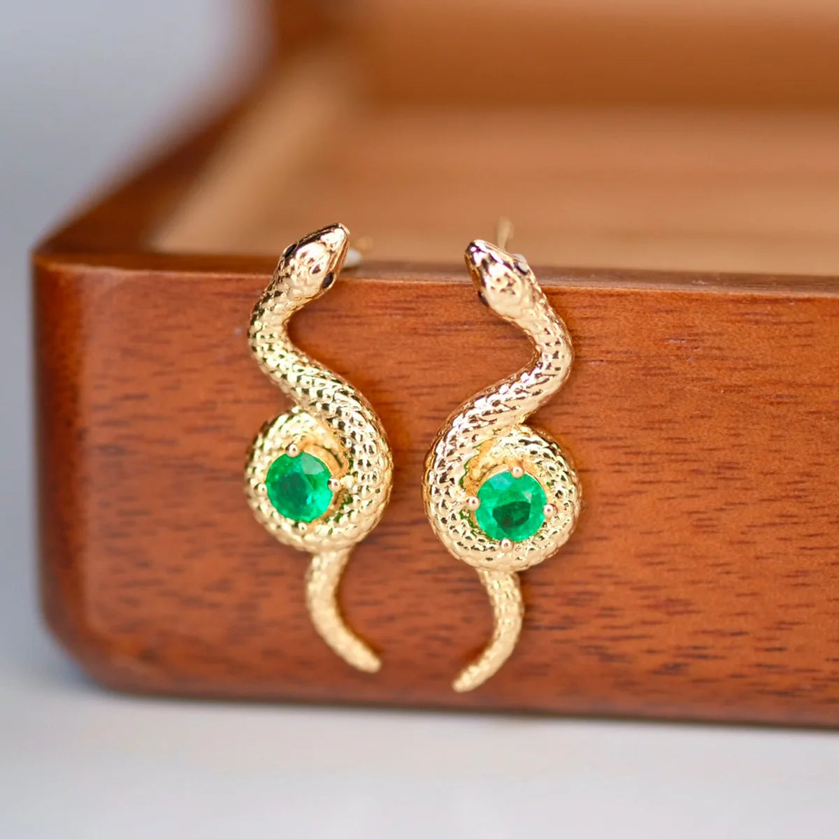 Red Elk Whole Body S925 Sterling Silver Stud Earrings Niche Personality Snake Temperament Retro Light Luxury Earrings Women's Ea