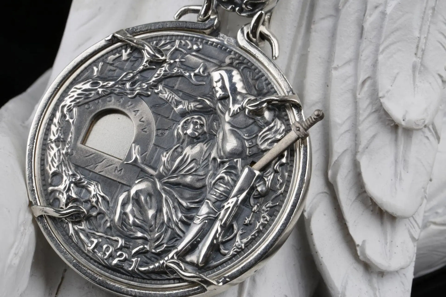 Man Women Necklace Pendant Real 925 Sterling Silver Holy Grail Knight Mechanism Coin Luxury Designer Fine Jewelry 2024 New In P7