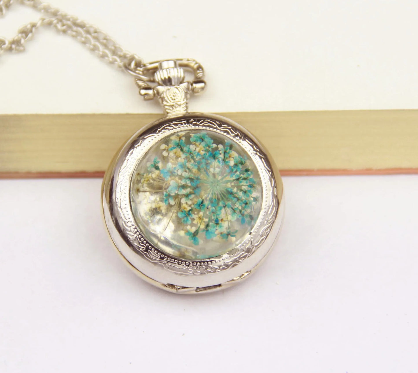 Fashionable Crystal Flower Style Antique Vintage Quartz Pocket Watch Round Case Pendant Necklace Chain Clock For Men Women