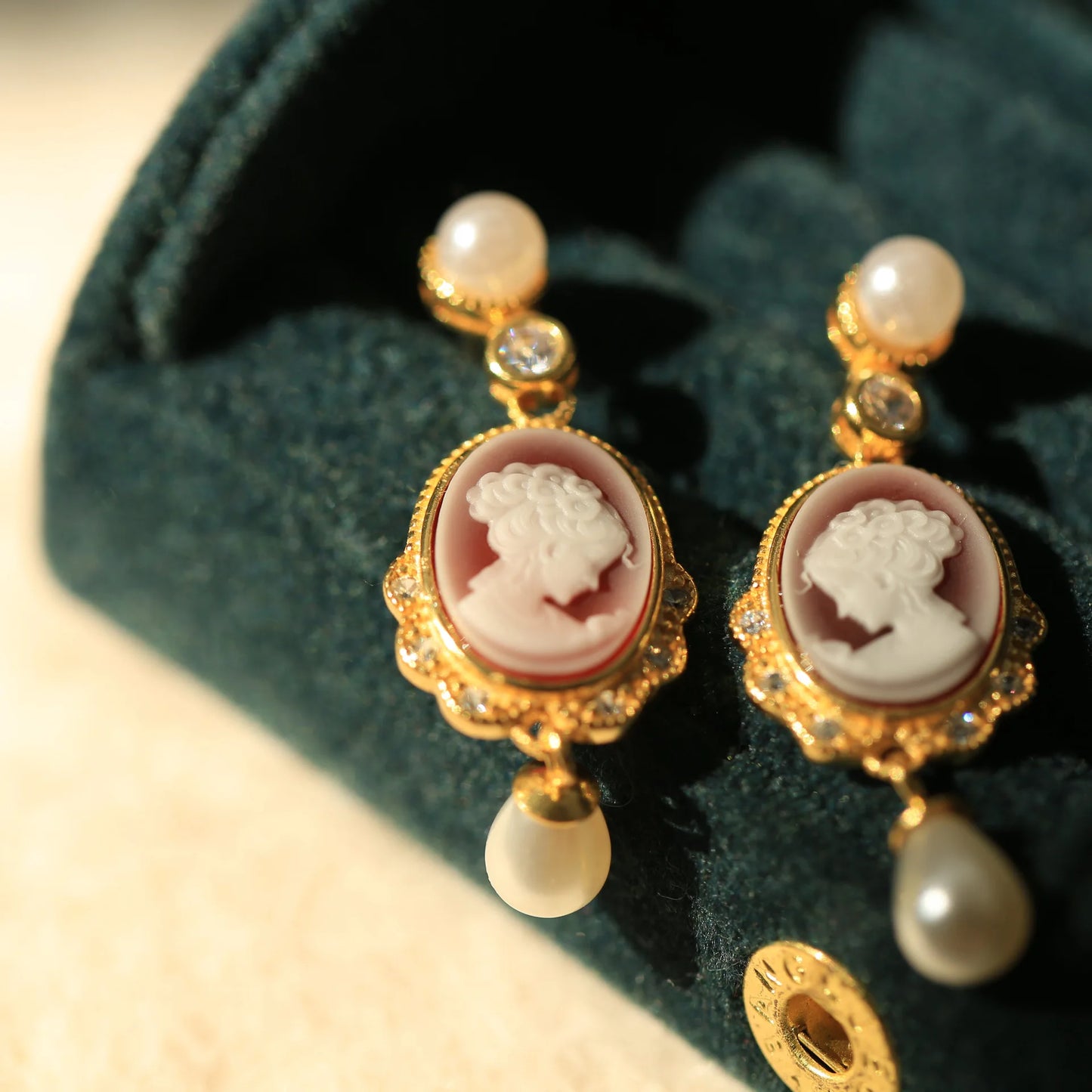 Factory Sales 925 Silver Inlay German Cameo Eardrops Agate Relief Retro Minority Design Antique Style