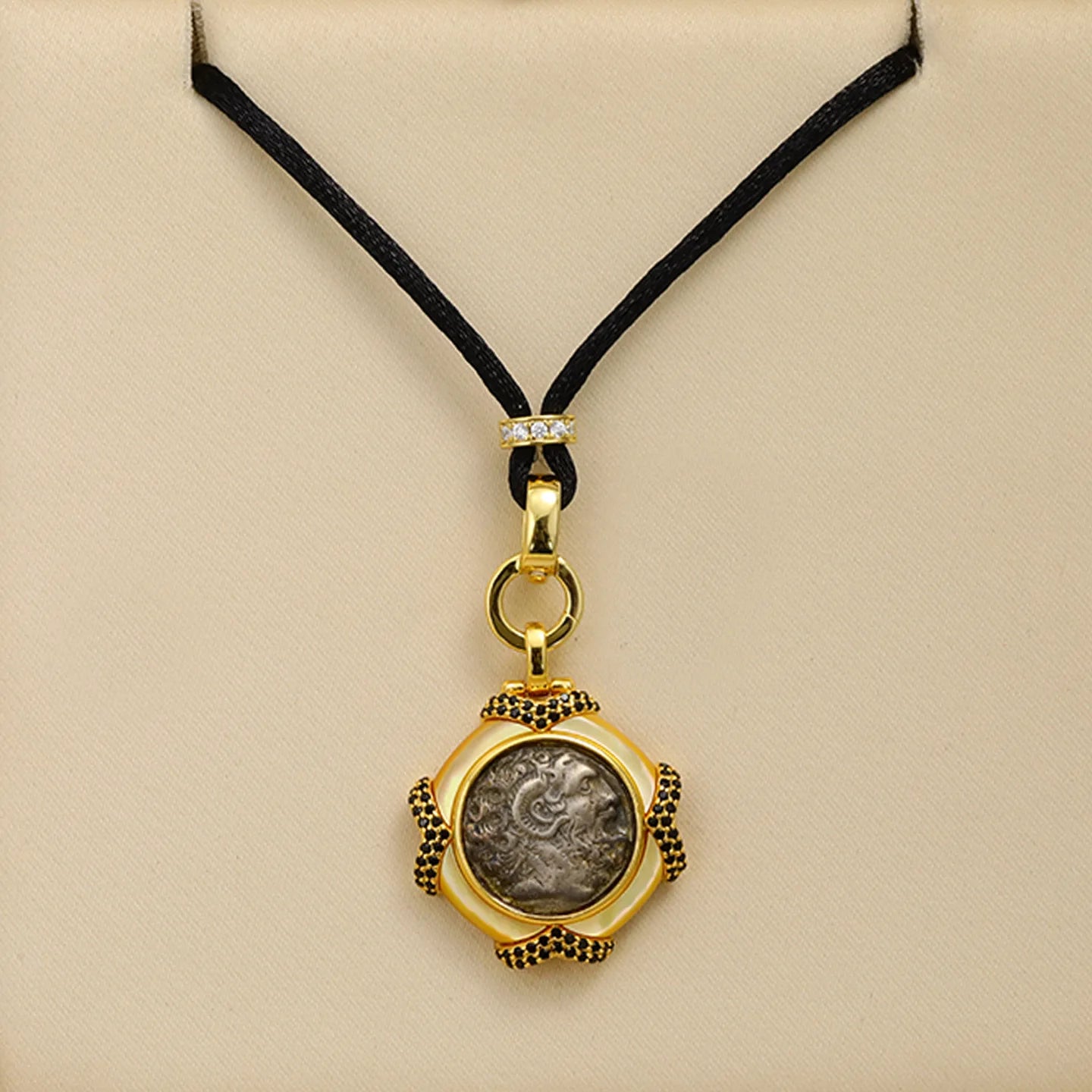 s925Silver Plated Ancient Greek Horn Emperor Ancient Coin Necklace Pendant Replica God King Zeus Heavy Craft Inlaid Mother-of-Pe
