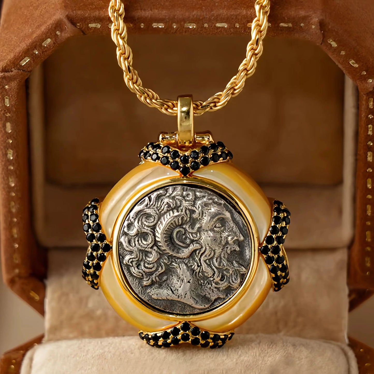 MuShan Luxury Brand Ancient Greek Sheep Horn Emperor Coin Necklace 18k Gold Plated 925 Sterling Silver Pendant Necklaces Jewelry