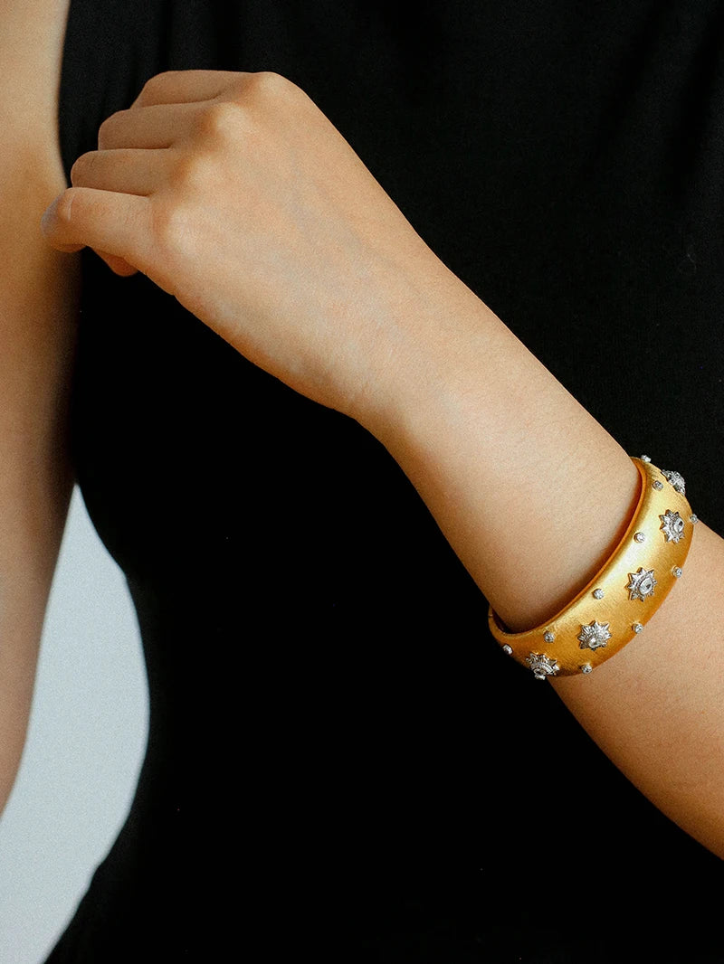 Italian Engraved Filigree Craft 925 Silver Diamond Inlaid Openable Bracelet Retro Light Luxury Wide Bangle