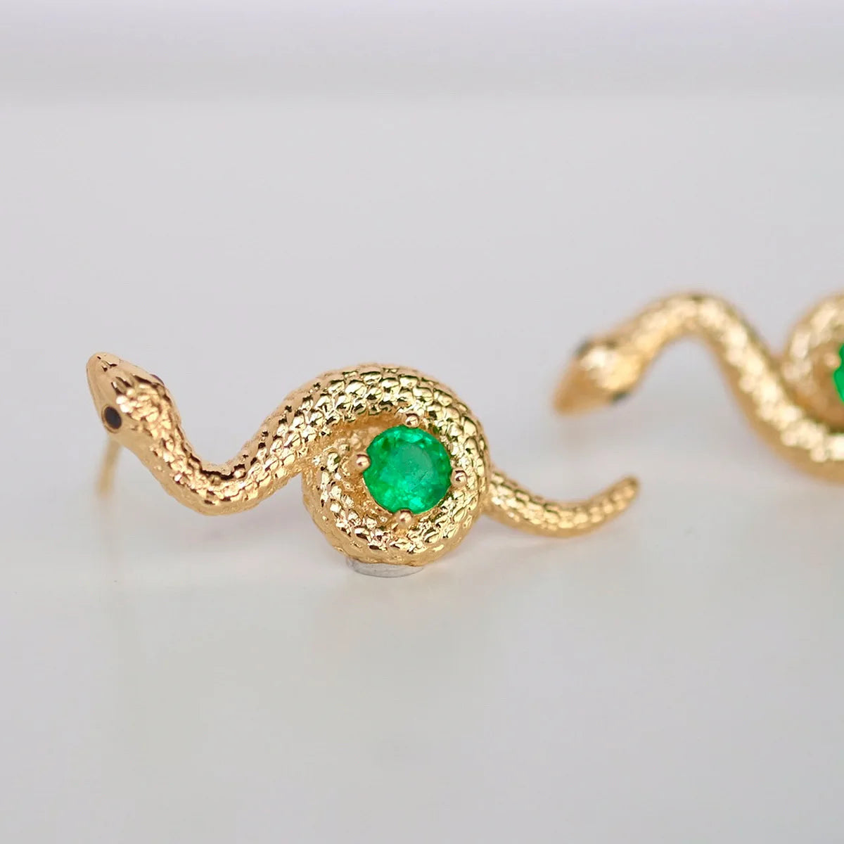 Red Elk Whole Body S925 Sterling Silver Stud Earrings Niche Personality Snake Temperament Retro Light Luxury Earrings Women's Ea