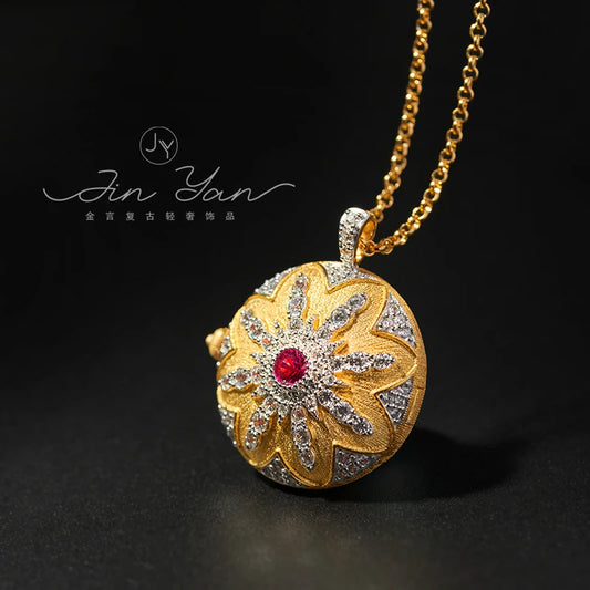 Vintage S925 Sterling Silver Gold-Plated Italian Fine Brushwork Craft Court-Style Photo Locket Pendant Necklace