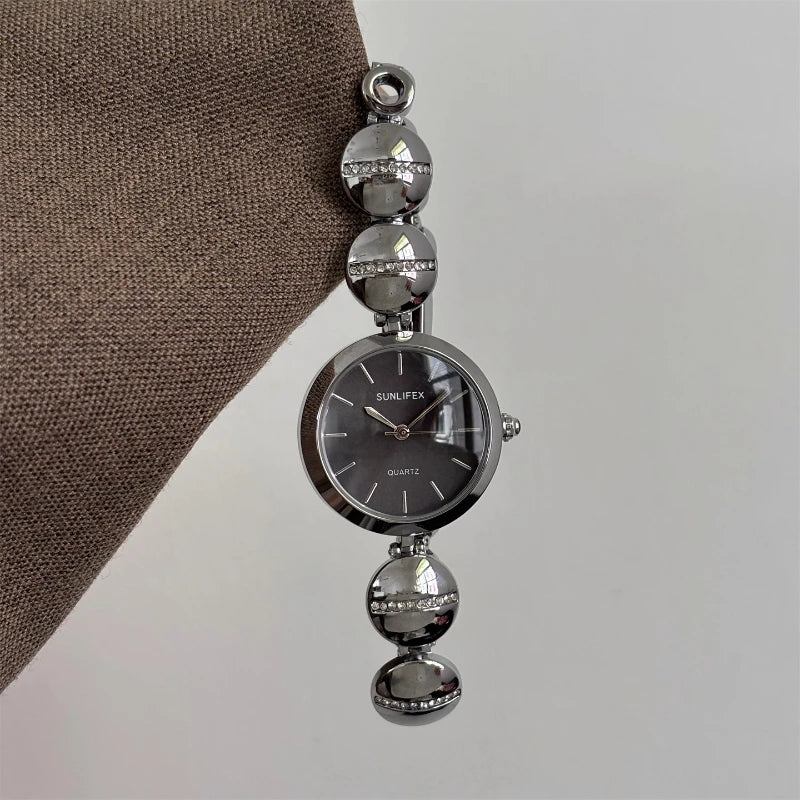Luxury Antique Ladies Bracelet Round Metal Textured Quartz Watch Stainless Steel Waterproof Women's Watch