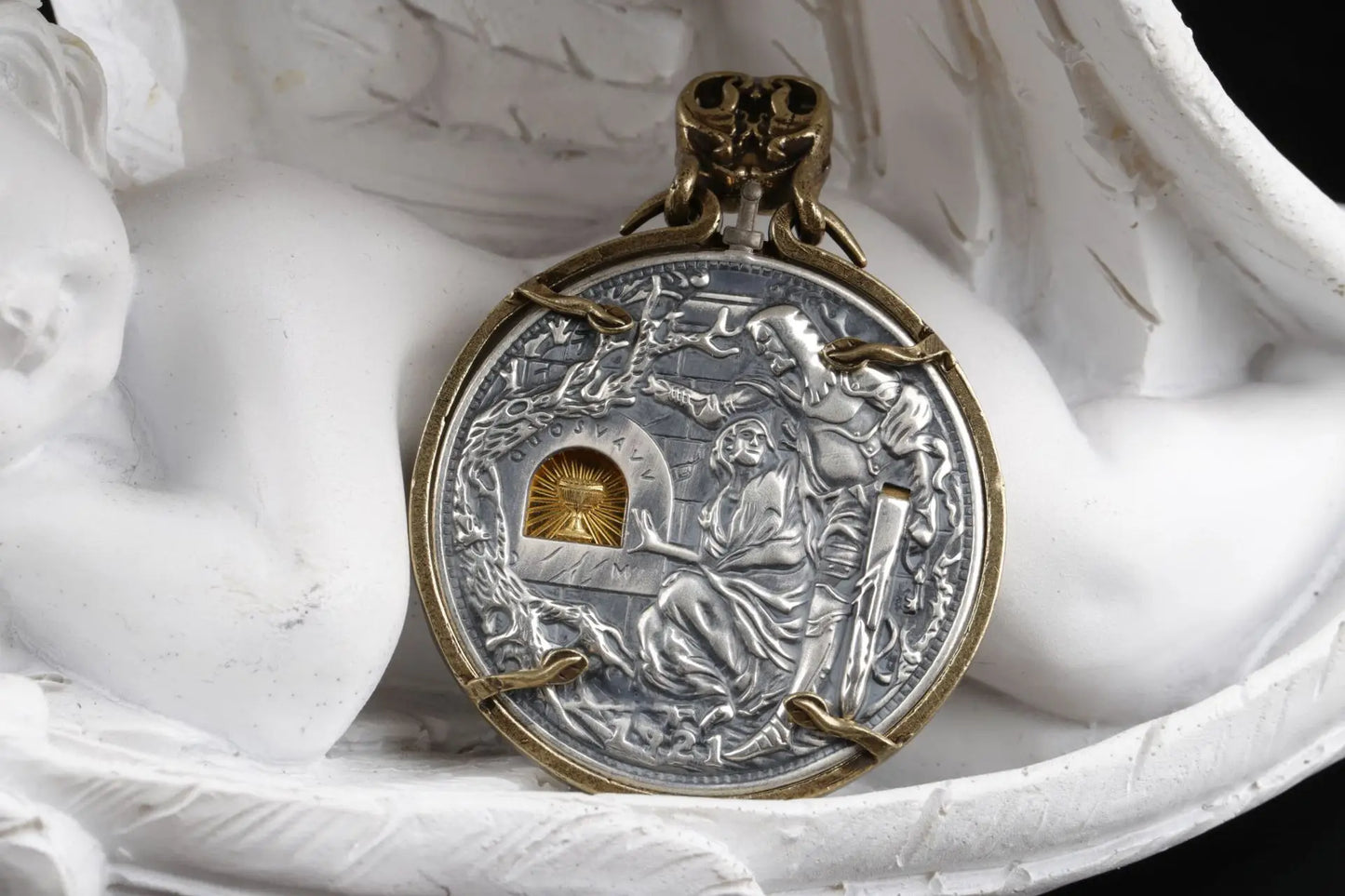 Necklace Pendant 925 Sterling Silver Holy Grail Wandering Coin Knight Sword Drawing Mechanism Women Man Luxury Jewelry 2025 P46