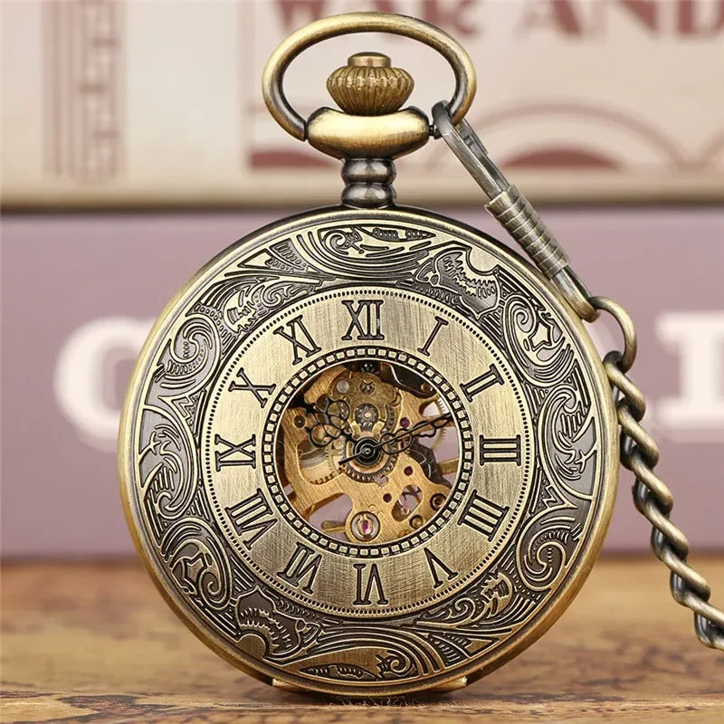 Antique Roman Number Retro Pocket Watch Unisex Handwinding Mechanical Skeleton Clock with Pendant Chain Arabic Numeral Dial Gift